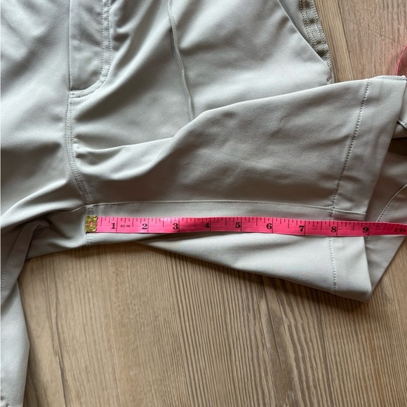 Lululemon Women’s Club golf Short size 4 in Mojave Tan W7796S Bermuda 9” inseam - Picture 6 of 14